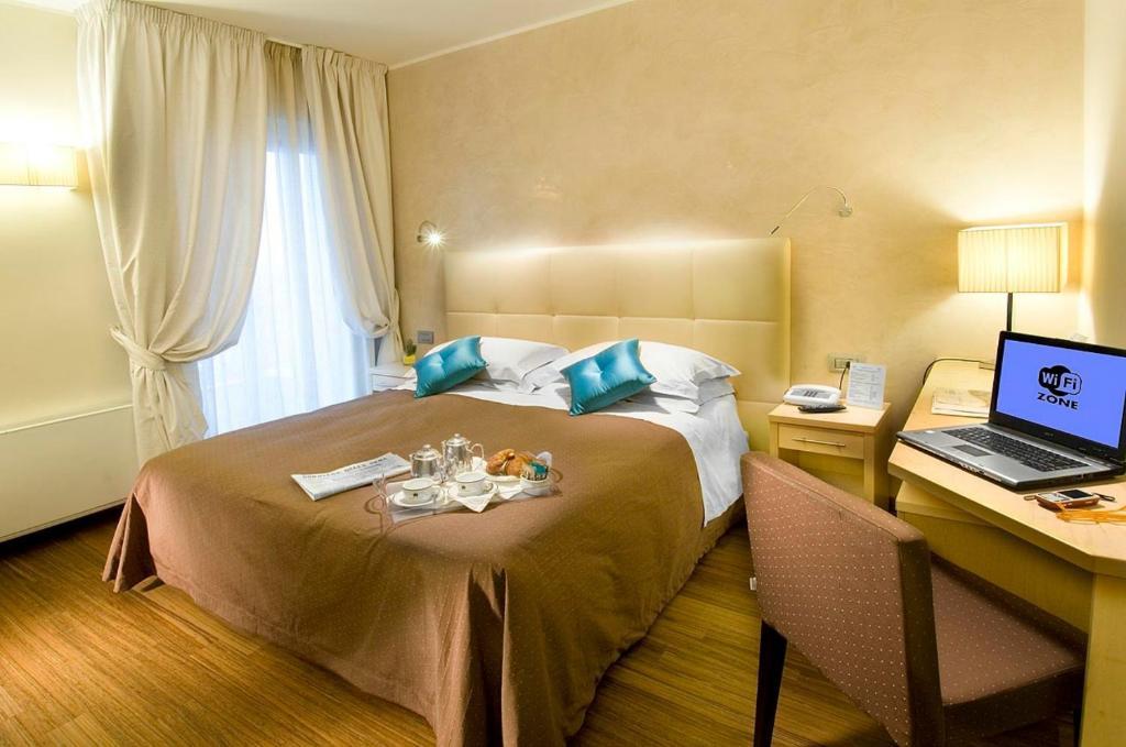 Superior Double or Twin Room Sea View