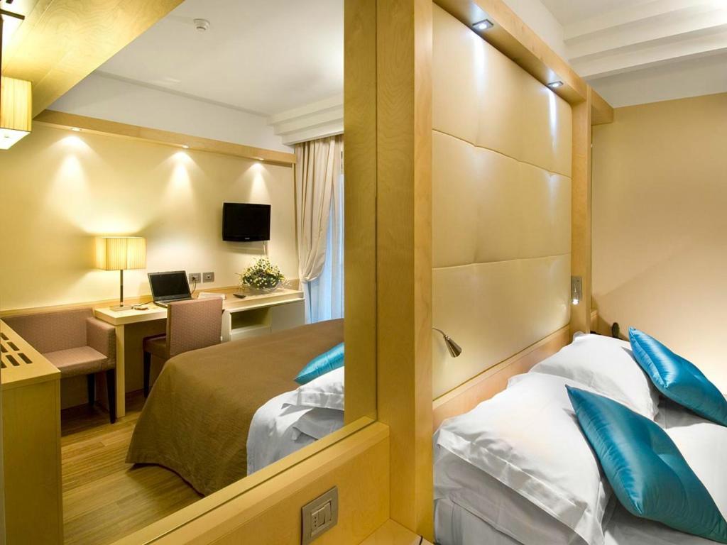 Superior Double or Twin Room Sea View