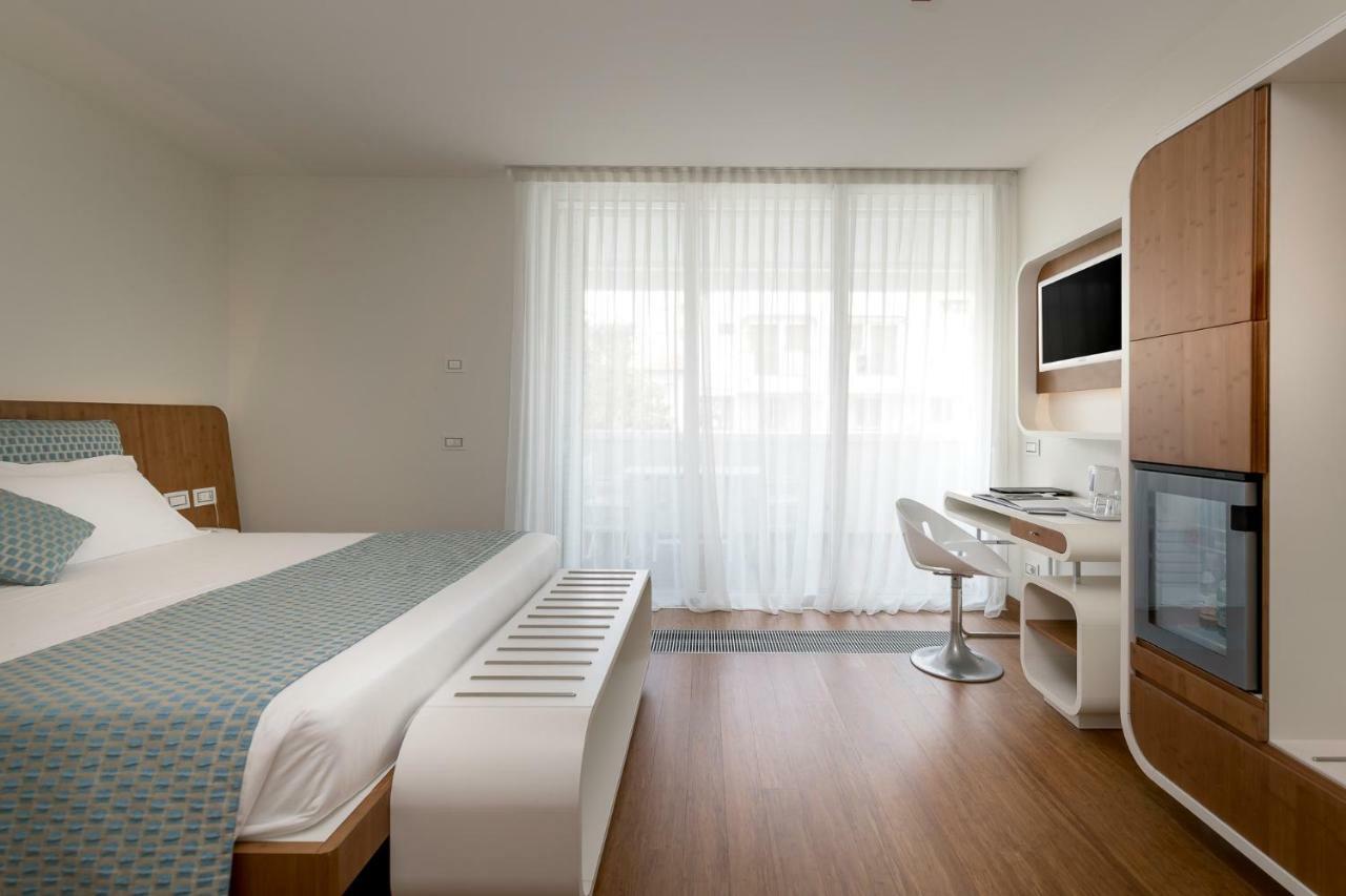 Superior Double Room Partial Sea View