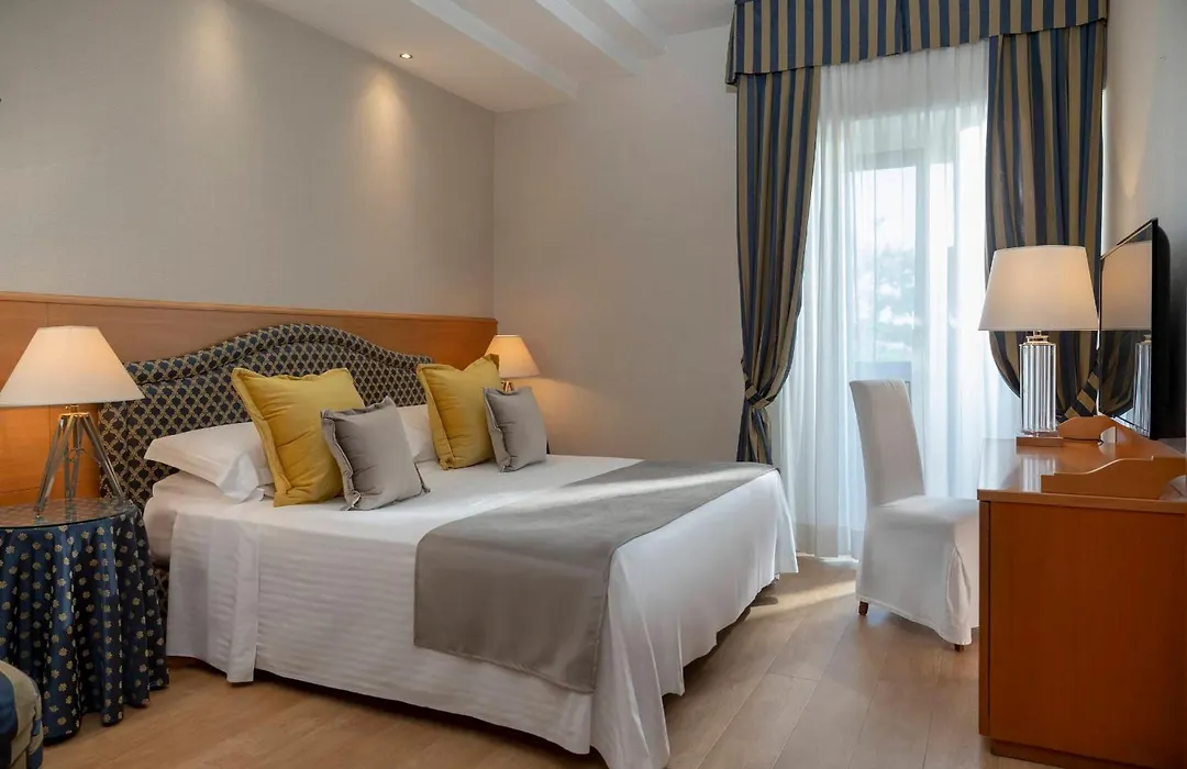 Hotel Lungomare-1