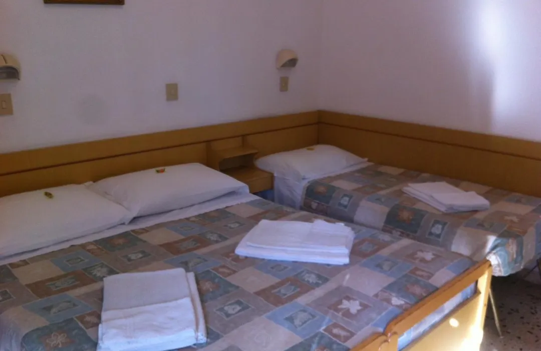 Hotel Italia-1
