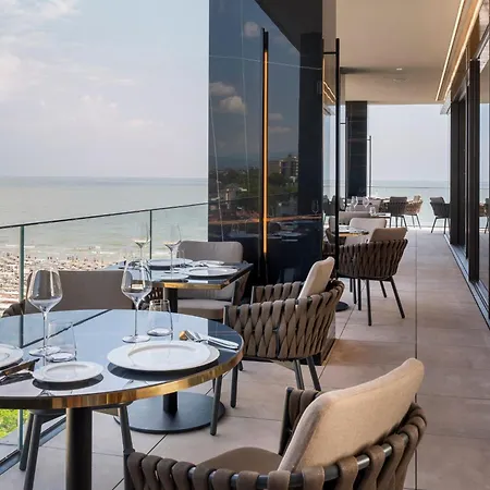 The Promenade Luxury Wellness Hotel-2