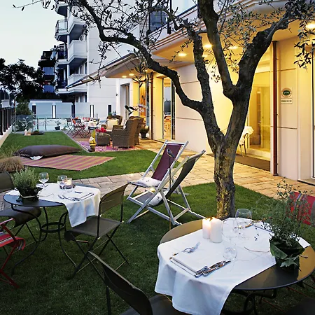 D-Place Hotel & Suite-2